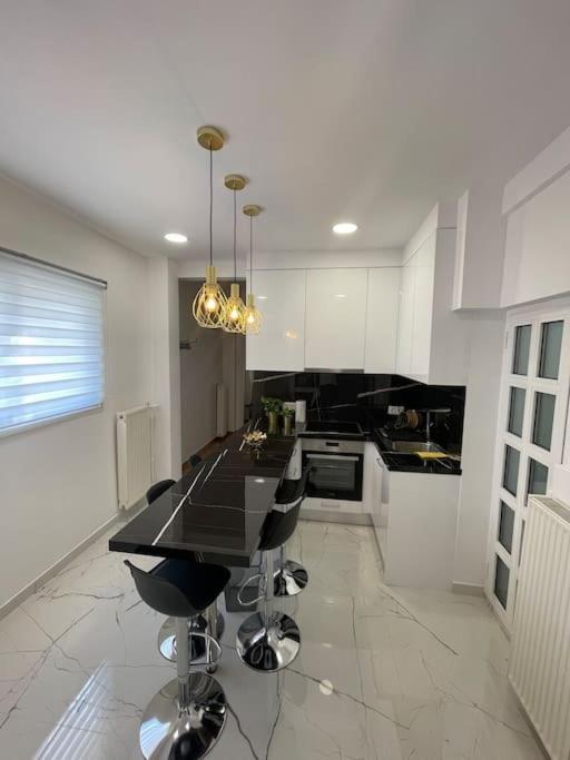 Kolonaki 1 Bedroom And 1 Sofabed Amazing Penthouse Flat