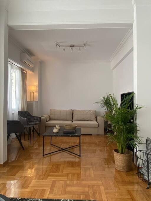 Apartment Kolonaki 1 Bedroom And 1 Sofabed Amazing Penthouse Flat Athens